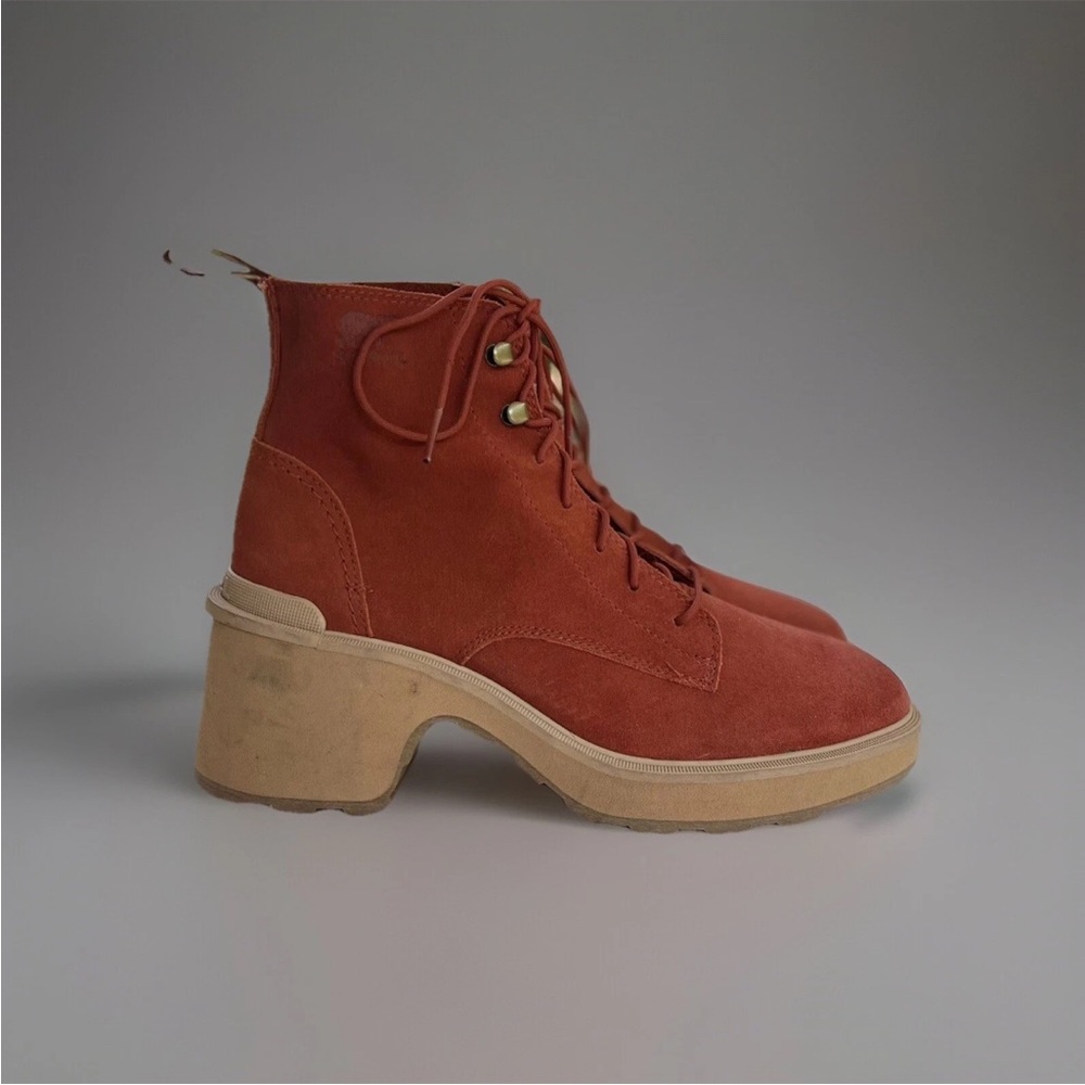 Sorel Women's Hi-Line Heel Lace Boots Size 10 Warp Red Suede